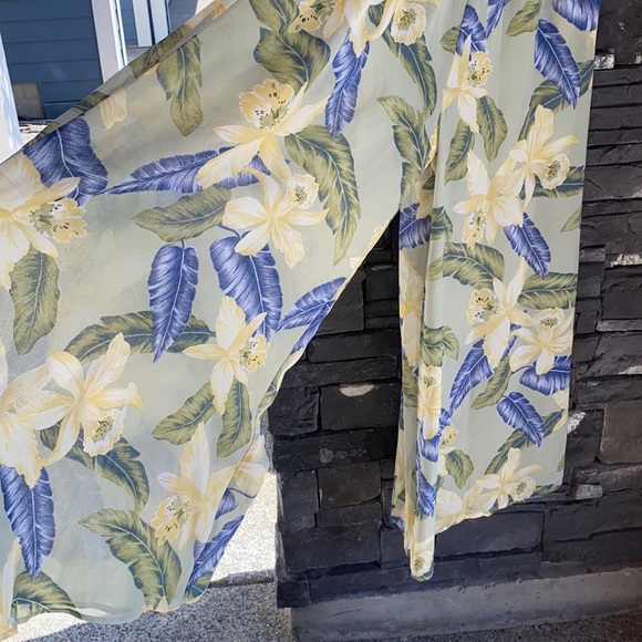 WOMANS FOREVER21 FLORAL SIZE L NWT - Picture 6 of 8